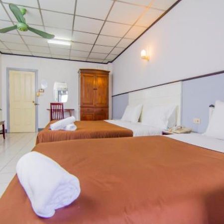 Sutus Court 3 Hotel Pattaya Bagian luar foto