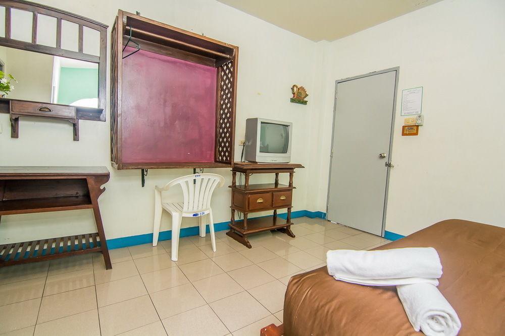 Sutus Court 3 Hotel Pattaya Bagian luar foto