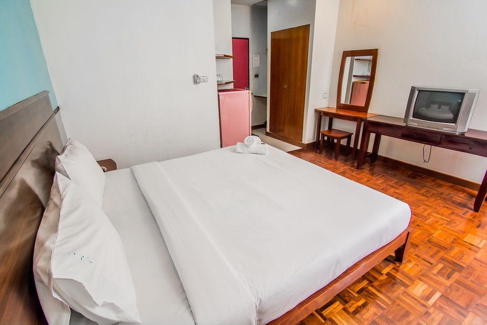 Sutus Court 3 Hotel Pattaya Bagian luar foto