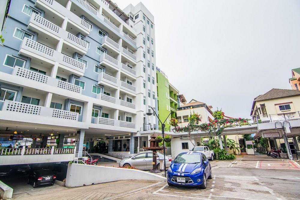 Sutus Court 3 Hotel Pattaya Bagian luar foto