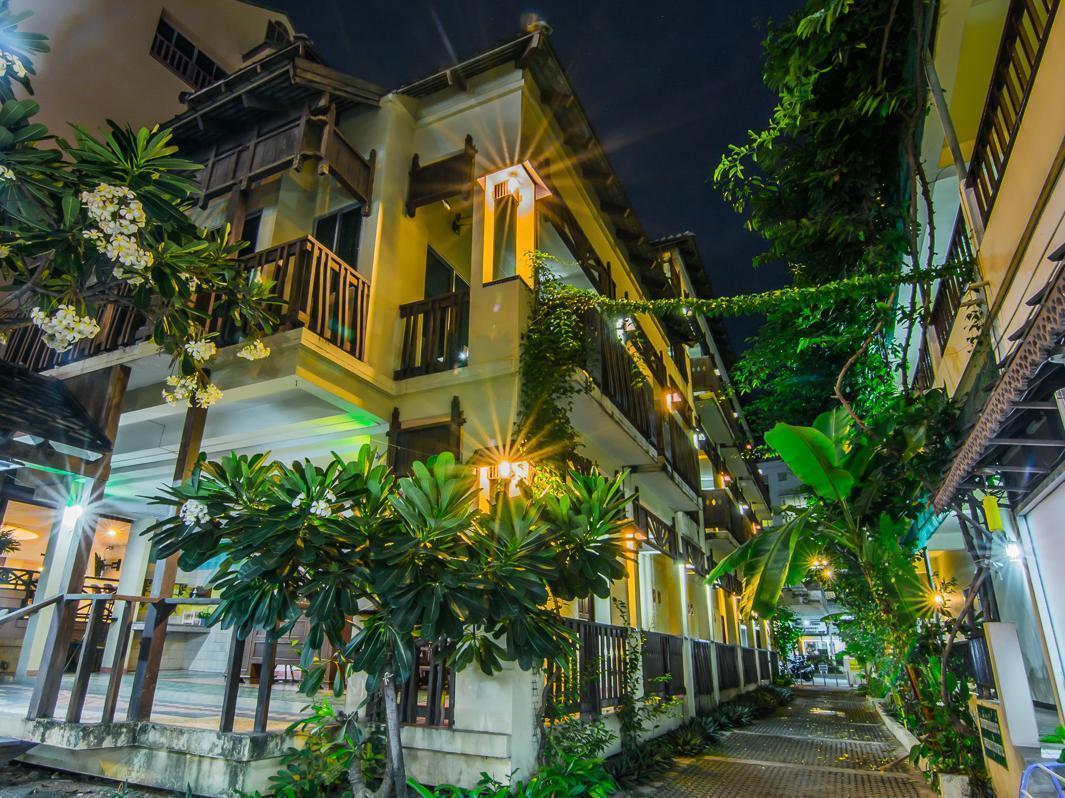 Sutus Court 3 Hotel Pattaya Bagian luar foto