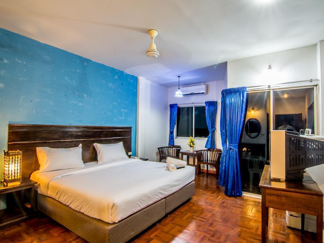 Sutus Court 3 Hotel Pattaya Bagian luar foto
