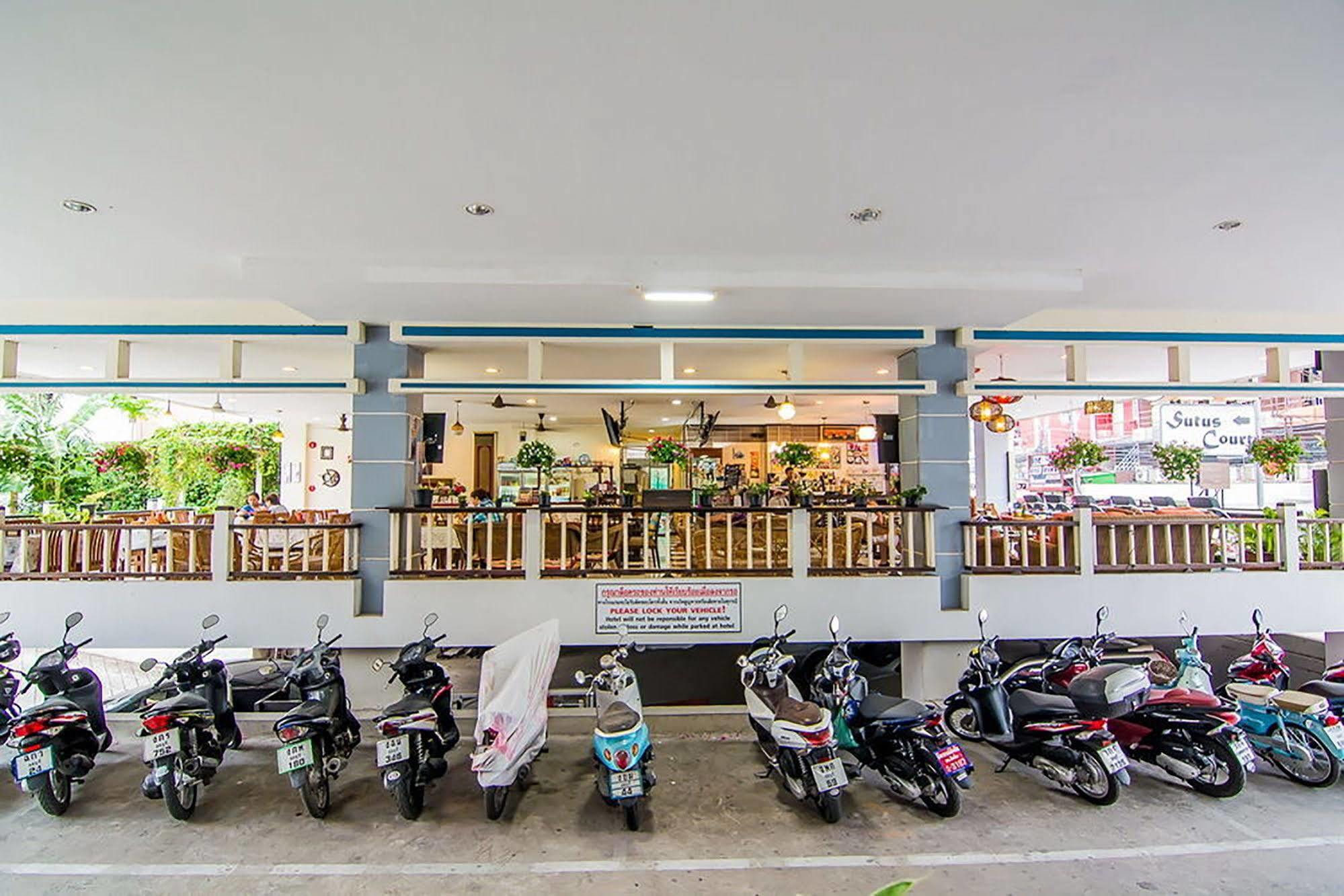 Sutus Court 3 Hotel Pattaya Bagian luar foto